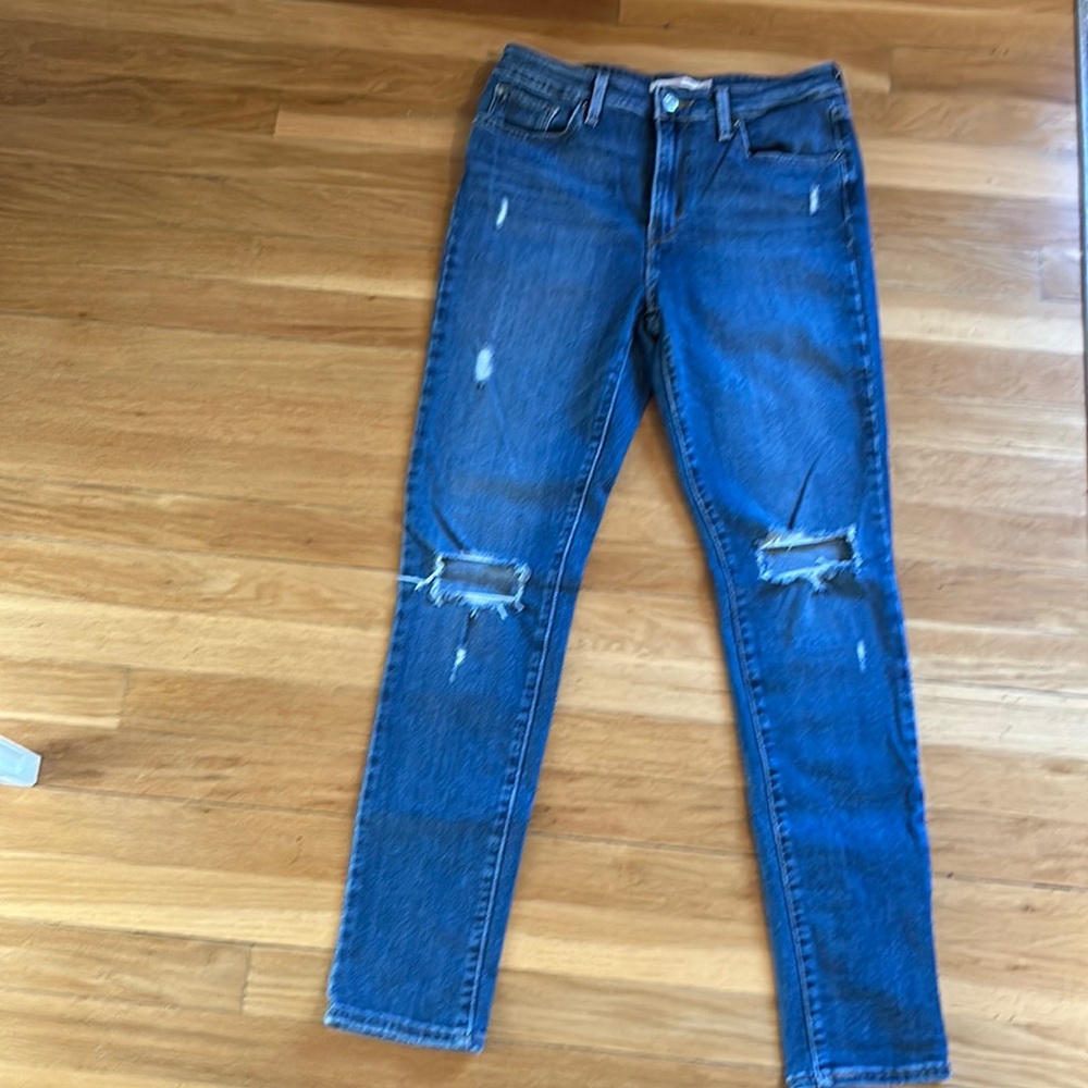 Like new Levi’s skinny jeans size 29